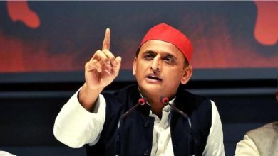 एफिडेविट विवाद पर भड़के अखिलेश डीएम और आयोग की कार्यप्रणाली