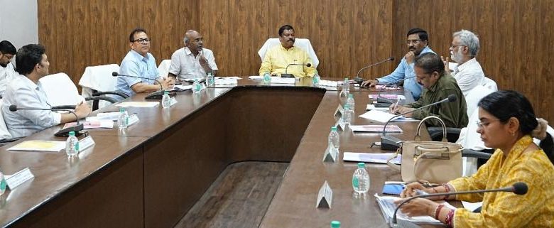 छत्तीसगढ़ आदिवासी स्वास्थ्य परंपरा एवं औषधि पादप बोर्ड की बैठक