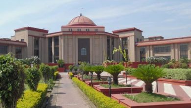 छात्रों के स्वास्थ्य से खिलवाड़ स्कूल प्रशासन और स्व सहायता समूह