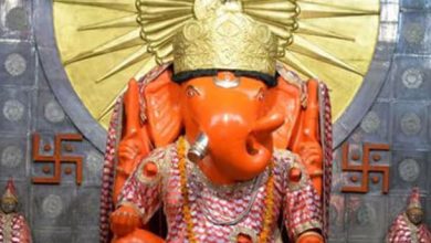 जयपुर का प्रसिद्ध गणेश मंदिर जहां विराजमान हैं दाहिने सूंड