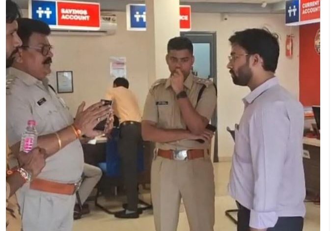 तीन बदमाशों ने तेज रफ्तार लूट की वारदात की 14