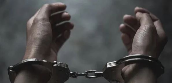 दुष्कर्म और अवैध दफन का आरोप लगाने वाला युवक SIT