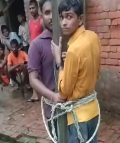 दो संदिग्ध युवक ग्रामीणों के हत्थे चढ़े चोरी के शक