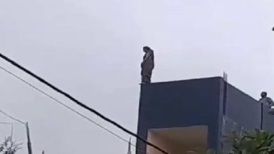 धर्म परिवर्तन और शारीरिक शोषण के आरोप में युवक फरार