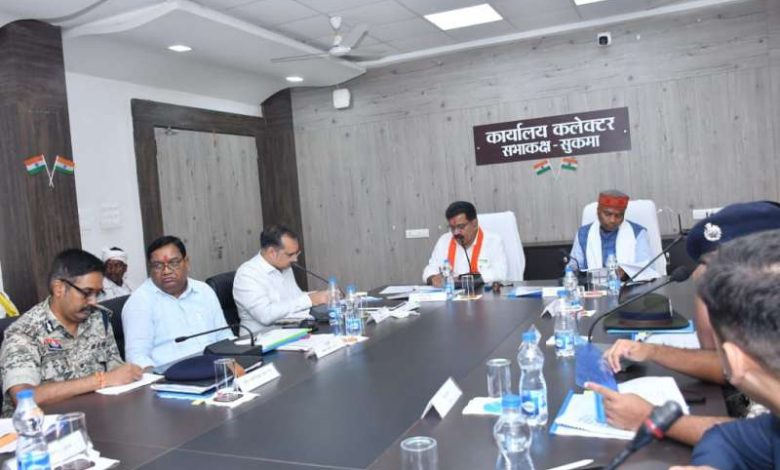 नक्सलवाद के खात्मे के लिए समाज के सभी वर्गों का