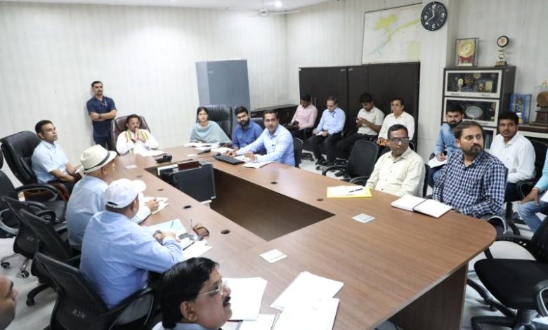 पेयजल व्यवस्था और सीवेज लाइन के कार्य दिसम्बर तक पूर्ण करें : उप मुख्यमंत्री शुक्ल 1 पेयजल व्यवस्था और सीवेज लाइन के कार्य दिसम्बर तक पूर्ण