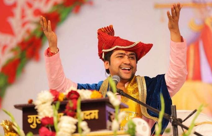 बाबा बागेश्वर ने दिए वैवाहिक जीवन के सूत्र जीवनसाथी चुनने