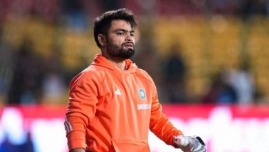 बैटिंग छोड़ बनेंगे वॉटर बॉय दुबई में रिंकू सिंह की