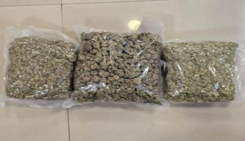 भोपाल-बेंगलुरु में डीआरआई की छापेमारी में करोड़ों की बरामदगी" 1 भोपाल बेंगलुरु में डीआरआई की छापेमारी में करोड़ों की बरामदगी