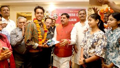 मुख्यमंत्री डॉ यादव ने पत्रकारों के मेधावी बच्चों का किया