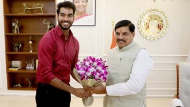 मुख्यमंत्री डॉ यादव से क्रिकेटर वेंकटेश अय्यर ने की सौजन्य