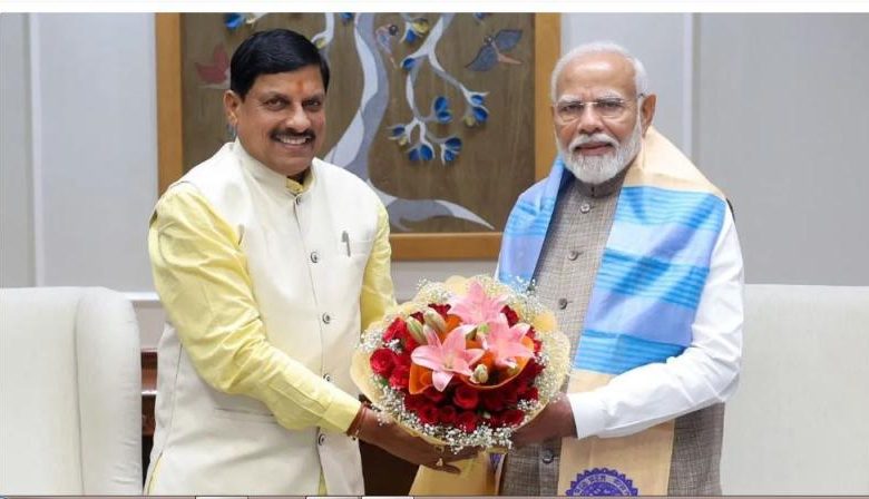 मोहन यादव ने पीएम को सौंपा किसान सम्मेलन का निमंत्रण