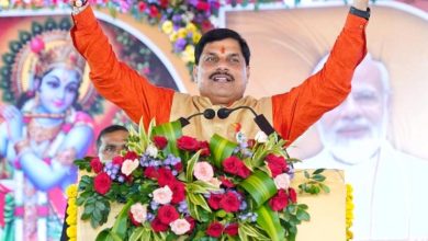 मोहन यादव ने रायसेन में मनाई जन्माष्टमी दोस्तों की मदद