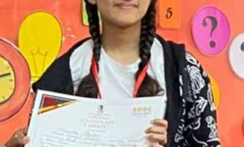 राज्य स्तरीय पेंटिंग प्रतियोगिता में अन्वेषा ठाकुर प्रथम 1 राज्य स्तरीय पेंटिंग प्रतियोगिता में अन्वेषा ठाकुर प्रथम