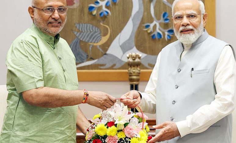 राधाकृष्णन के नाम का ऐलान राजनीतिक गलियारों में उमड़ी बधाइयों