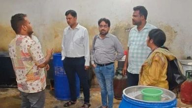 रायपुर में गंदगी से बन रहा पनीर नीले ड्रम और
