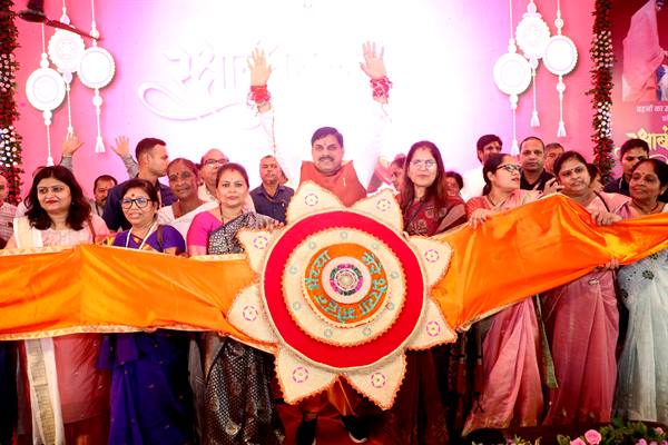 लाड़ली बहनों के आशीर्वाद से तेजी से हो रहे प्रदेश