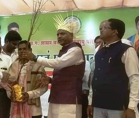 वनभूमि कब्ज़ाधारी किसान ने कब्जा छोड़कर पेश की अनूठी मिशाल 1 वनभूमि कब्ज़ाधारी किसान ने कब्जा छोड़कर पेश की अनूठी मिशाल