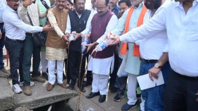 विदेशी उत्पादों को नकारें स्वदेशी अपनाएं