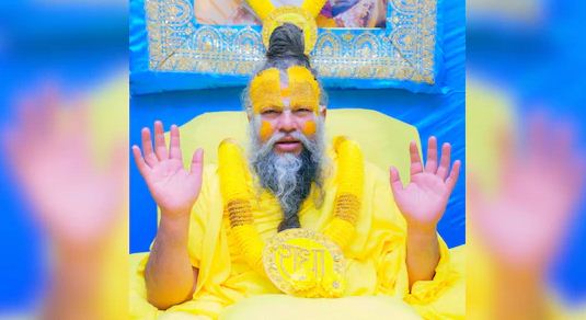 विरोधियों को बताया ‘नाली का कीड़ा