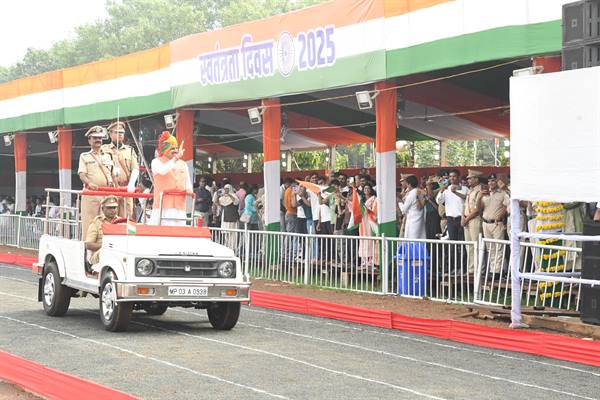 स्वदेशी के प्रति समर्पण के साथ आत्मनिर्भर और विकसित भारत