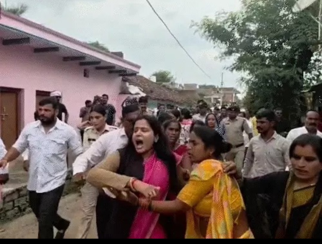 MP : चलते रद्द हुआ शिवराज का किसान संवाद कार्यक्रम:सतना में कांग्रेस और पुलिस की झड़प; कांग्रेसी बोले- सरकार जनता की आवाज से डरी 6 Screenshot 20250912 125756.WhatsApp28129