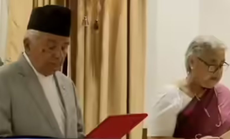 Nepal: नेपाल की अंतरिम सरकार की प्रमुख बनीं सुशीला कार्की, राष्ट्रपति भवन में हुआ शपथ ग्रहण 1 Screenshot 20250912 223544.Chrome28129