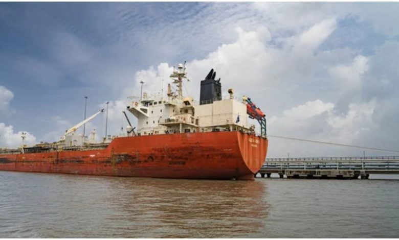 Oil : अडानी ने लगाया प्रतिबन्ध, रूसी जहाज ने बदला अपना रास्ता, भारत ला रहा 10 लाख बैरल कच्चा तेल 1 Screenshot 20250917 235627.Chrome28129