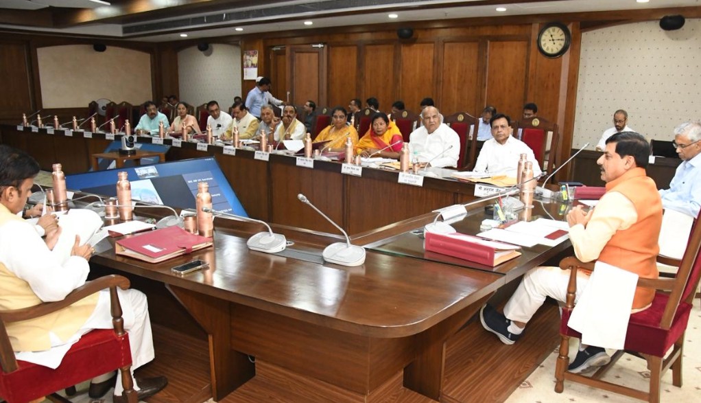 MP Cabinet: पांच अस्पतालों में 810 पदों पर होगी भर्ती, इन फैसलों पर भी लगी मुहर 6 Screenshot 20251023 150306.WhatsApp28129