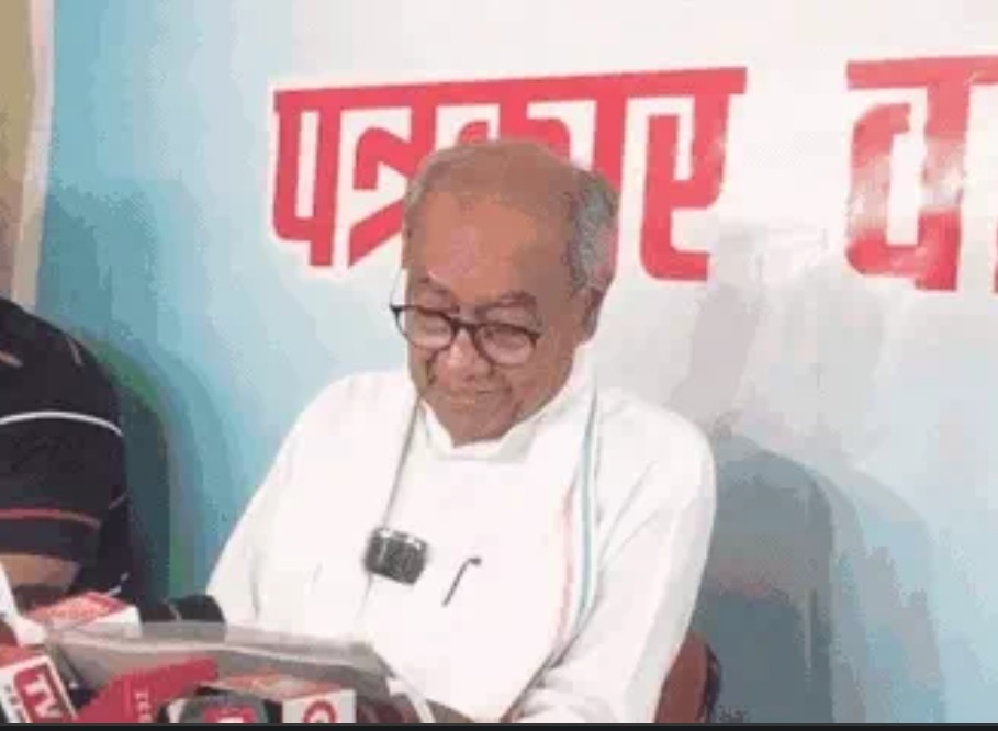 MP : दिग्गी बोले,दवा कंपनियों से बीजेपी को ₹945 करोड़ चंदा मिला, 35 फर्मों की दवाएं अमानक थीं, कफ सिरप कांड में डिप्टी सीएम इस्तीफा दें 10 Screenshot 20251025 232852.Chrome28129