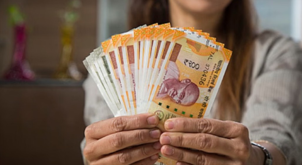 Report में दावा: 12 राज्यों ने महिलाओं को बांटे 1.68 लाख करोड़, नकद योजनाएं बढ़ा रहीं सरकारों का घाटा 6 Screenshot 20251105 160556.Chrome28129