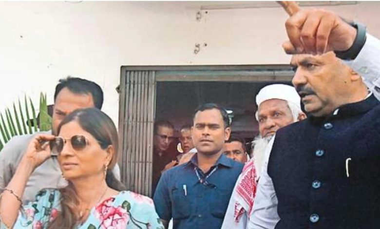 Bhopal : सैफ अली खान की बहन सबा सुल्तान अचानक पहुंची भोपाल, अब नवाब की संपत्तियां उम्मीद पोर्टल पर दर्ज होंगी 1 Screenshot 20251106 150806.Chrome28129