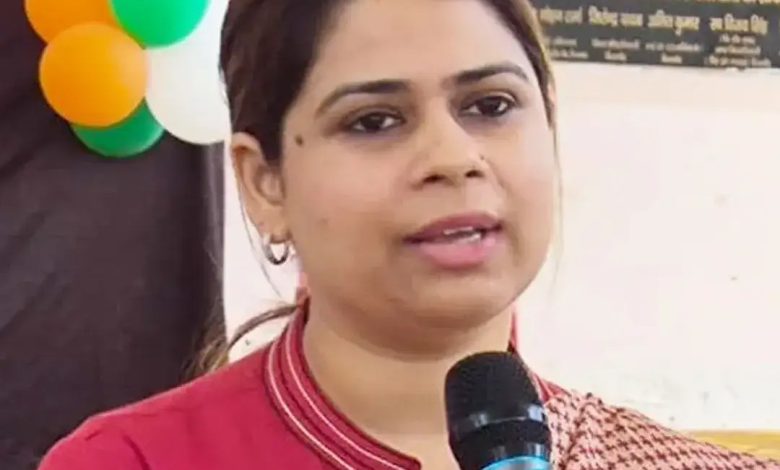 UP : DM जसजीत कौर के खिलाफ जारी हुआ वारंट, पेश होना पड़ेगा कोर्ट में 1 Screenshot 20251122 121323.Chrome28129