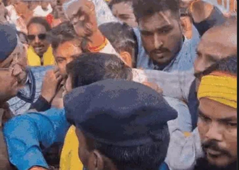 MP : भाजपा विधायक संजय पाठक पर 1135 एकड़ जमीन घोटाले का आरोप, चार कर्मचारियों के नाम जमीनें खरीदी, चारों लापता, जान को खतरा 2 screenshot 20251119 2036121381920019188130515