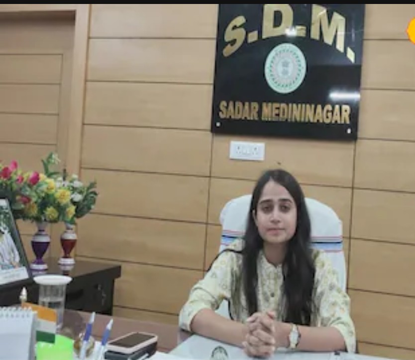 IAS Story : घरवाले बनाना चाहते थे डॉक्टर, पर किस्मत ने पलटी बाजी और 22 साल में IAS बन गईं सुलोचना मीणा 7 Screenshot 20251202 213344.Chrome28129