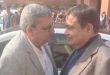 Sansad : मकर द्वार पर गडकरी को TMC सांसद ने रोका, पूछा- एक भी घुसपैठिया मिला? जवाब पर लगे ठहाके 2 Screenshot 20251217 192722.Chrome28129