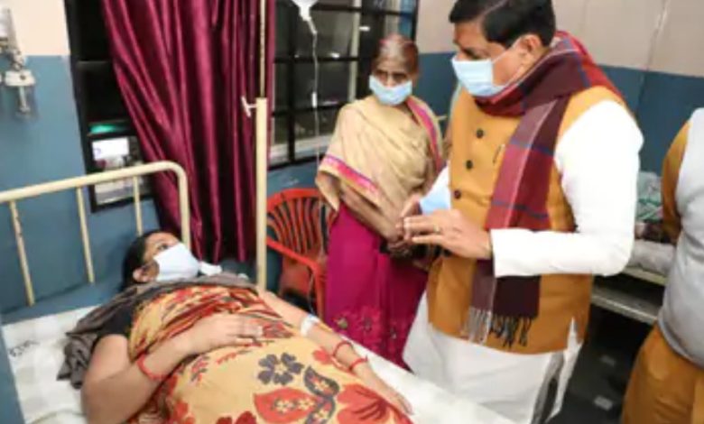 MP : इंदौर में दूषित पानी से अब तक 10 मौत, बीमारों से मिलने अस्पताल पहुंचे सीएम, हाईकोर्ट ने राज्य सरकार से मांगी स्टेटस रिपोर्ट 1 Screenshot 20251231 214352.Chrome28129