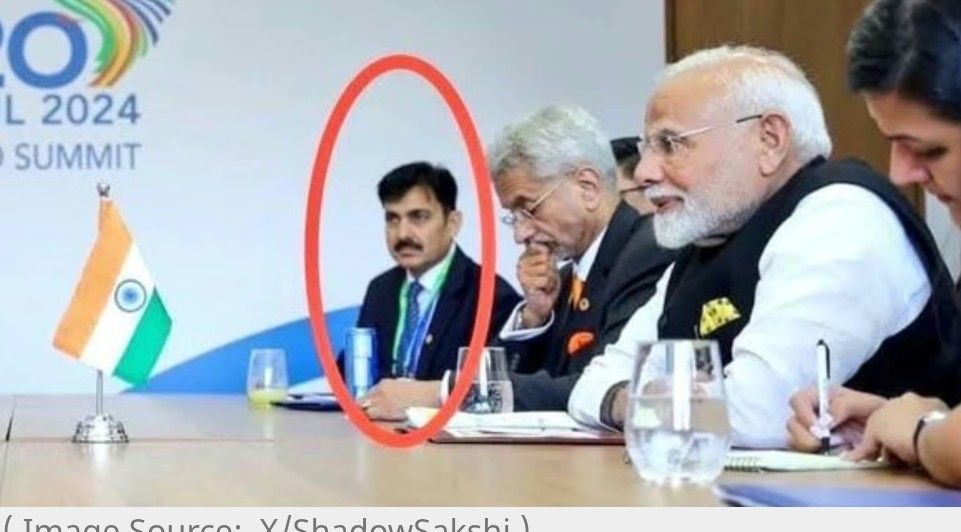 PMO: पीएमओ के तीन रत्न... तीनों बाहर... क्यों खड़ा हुआ बखेड़ा...धमाका होने से पहले है रोक दिया गया..? ख़बरों के लिए हुई एक की अनौपचारिक वापसी...? 2 screenshot 20251205 2003434804384599180371573