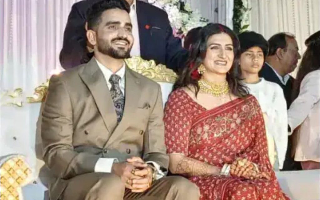 MP : शादी के बंधन में बंधे चर्चित आईएएस रवि कुमार सिहाग, हमसफर बनीं आईएएस इशिता राठी.. 2 screenshot 20251217 2206384153235612113910625