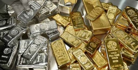 Gold-silver की कीमतों में भारी गिरावट<br>चांदी 24000 तक टूटी, गोल्ड 8000 रुपए सस्ता 1 Screenshot 20260130 133757.Chrome28129