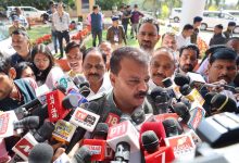 MP: विधानसभा के बजट सत्र के प्रथम दिन कांग्रेस आक्रामक, नेता प्रतिपक्ष उमंग सिंघार ने भागीरथपुरा दूषित पानी के मुद्दे पर सरकार को घेरा 3 IMG 20260216 WA0007