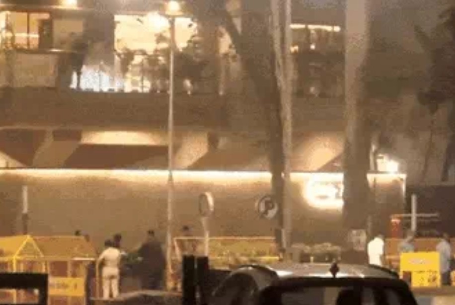 Rohit Shetty : रोहित शेट्टी के घर के बाहर फायरिंग 6 Screenshot 20260201 113414.Chrome28129