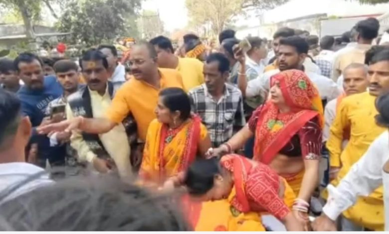 MP ग्वालियर: डबरा नवग्रह पीठ महोत्सव में मची भगदड़, एक महिला की मौत और दो घायल 1 Screenshot 20260210 152410.Chrome28129
