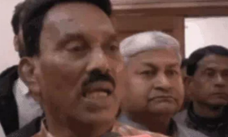 MP : पत्रकार ने कहा सिंधिया आते हैं तभी दिखाई देते हैं, इस पर भड़क गये मंत्री तुलसी सिलावट... 1 Screenshot 20260212 220722.Chrome28129