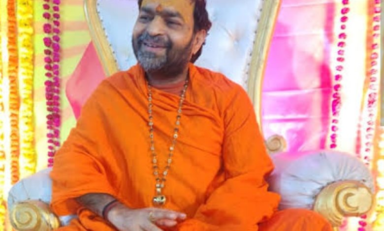 Uttam Swami : शोषण के गंभीर आरोप, उत्तम स्वामी ने कथा बीच में छोड़ी 1 Screenshot 20260213 122419.Chrome28129 1