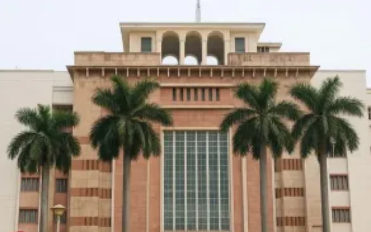 MP में बड़े प्रशासनिक बदलाव की तैयारी, कुछ जिलों के कलेक्टर बदलेंगे 1 Screenshot 20260215 172337.Chrome28129