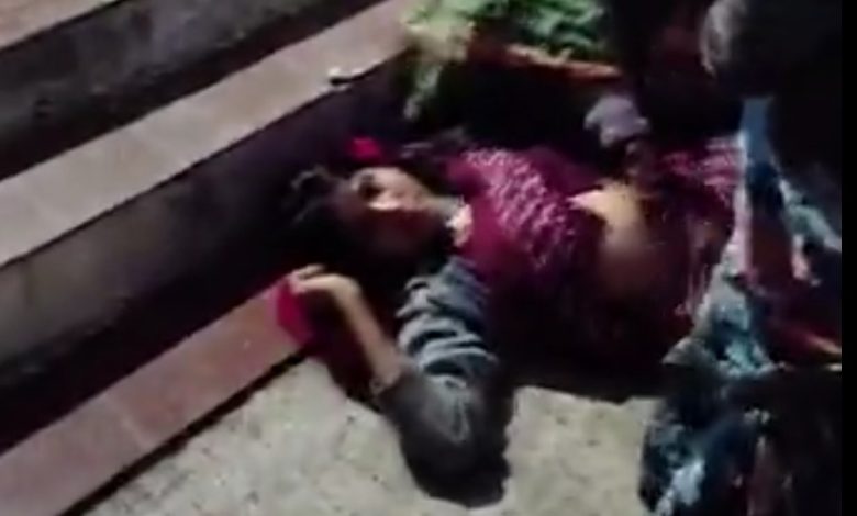 MP : खरगोन जिले के गाँव में अस्पताल बंद, तड़पती रही प्रसूता, बाहर हुआ प्रसव 1 Screenshot 20260226 161056.Chrome28129