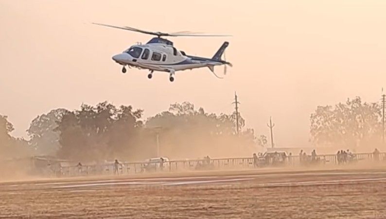 MP : जब सीएम मोहन यादव का हेलीकॉप्टर लड़खड़ाया, अटकी अफसरों की सांसें... 2 screenshot 20260215 180158306057052955595297