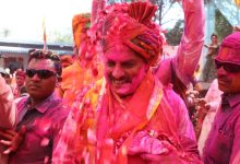 Holi : लैला ओ लैला पर महापौर...भीगे चुनर पर सांसद-विधायक का डांस, सीएम ने फूलों-गुलाल से खेली होली, शिवराज ने गाया फाग 2 IMG 20260304 WA0016