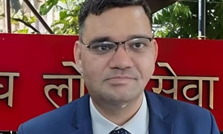 UP: IAS रिंकू सिंह राही ने अपने पद से दिया इस्तीफा, यूपी सरकार पर लगाया गंभीर आरोप- न कोई पोस्टिंग दी जा रही और न ही कार्य 1 Screenshot 20260331 194710.Chrome28129